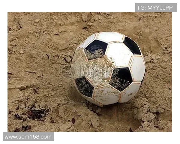 足球星车:探索足球与汽车跨界融合的创新设计与未来趋势 足球星车:探索足球与汽车跨界融合的创新设计与未来趋势