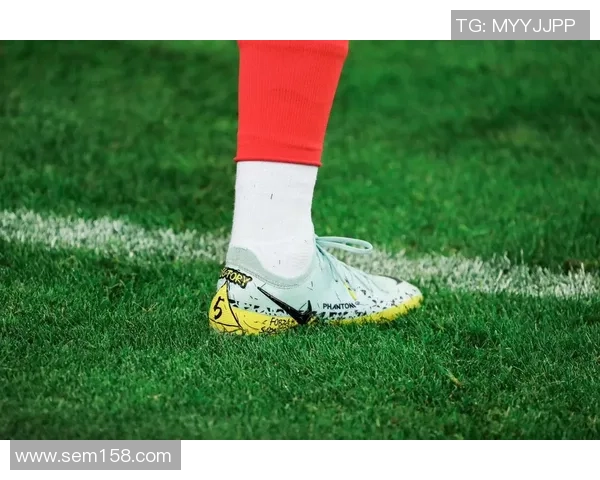 球星穿的足球鞋在哪里买 最全购买渠道大揭秘 球星穿的足球鞋在哪里买 最全购买渠道大揭秘